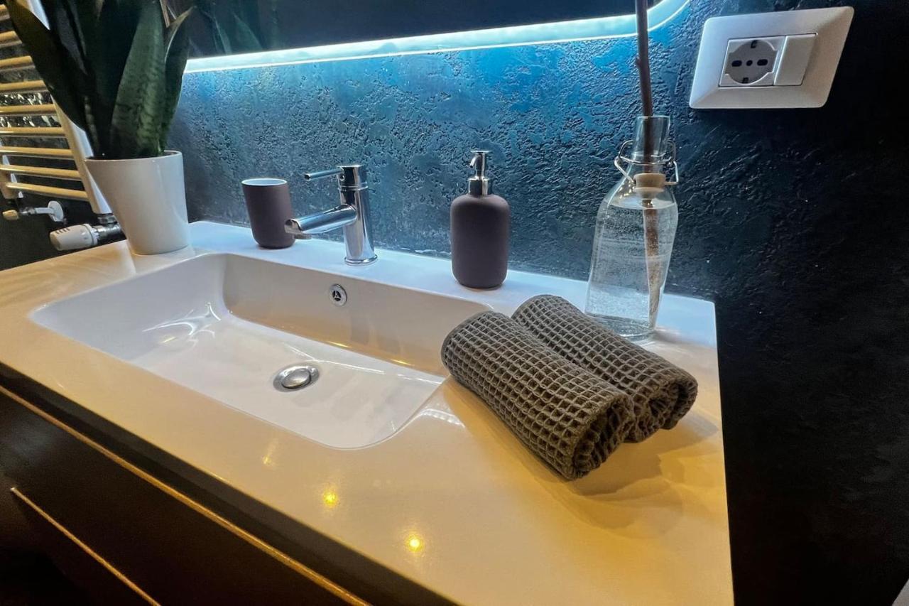 Prestigioso Trilocale Sui Navigli Con A/C & Wi-Fi Apartment Milano Exterior foto